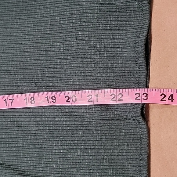 Old Navy Size S Luxe Dark Green Sleeveless Top, Excellent Used Condition - Picture 9 of 13